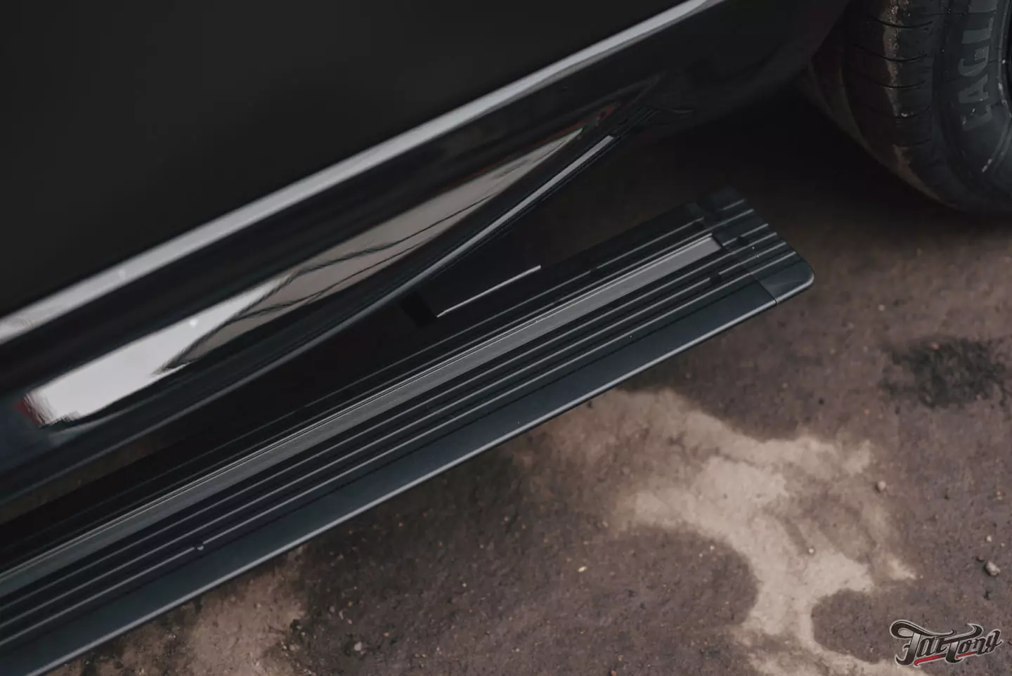 Новый образ Range Rover Sport: оклейка в матовый полиуретан, шумоизоляция дверей, выдвижные пороги. Сравним матовый и глянцевый автомобили!